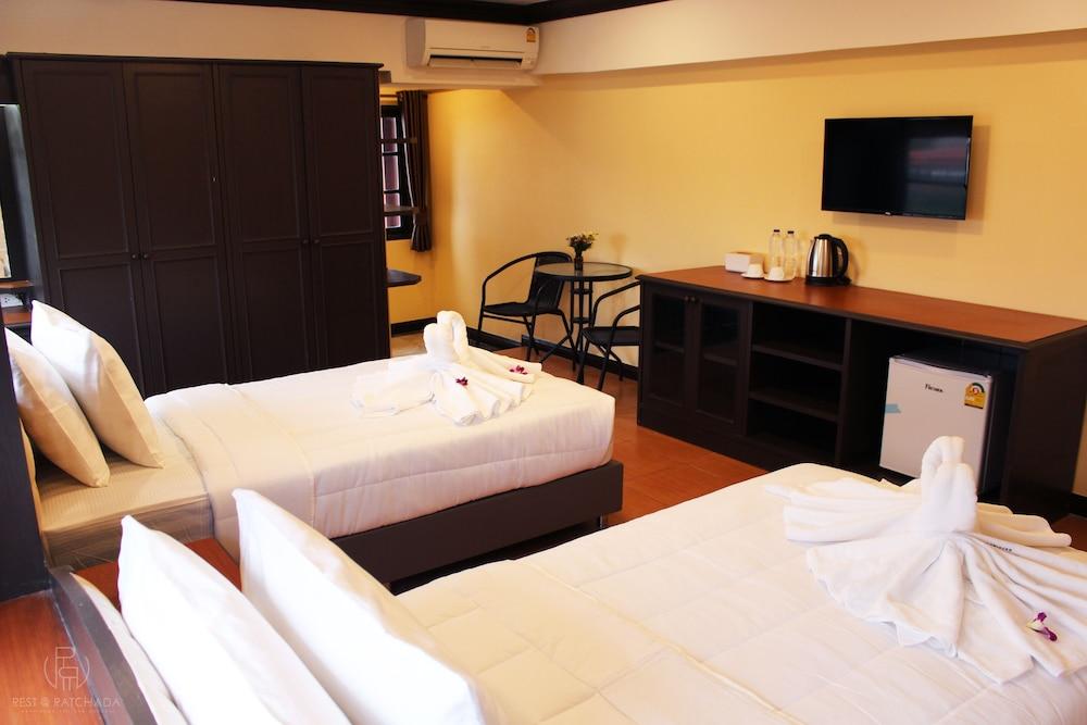 Rest at Ratchada Hotel 1