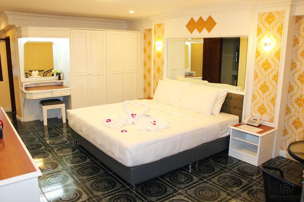 Rest at Ratchada Hotel