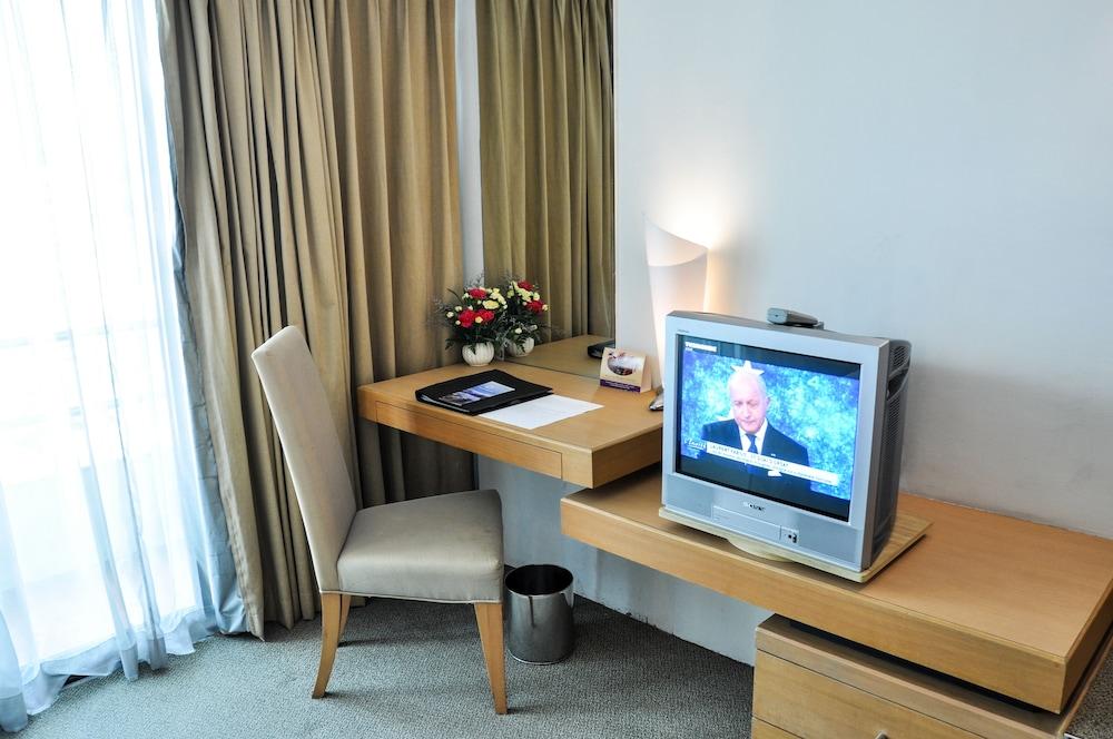 Gold Orchid Bangkok 2