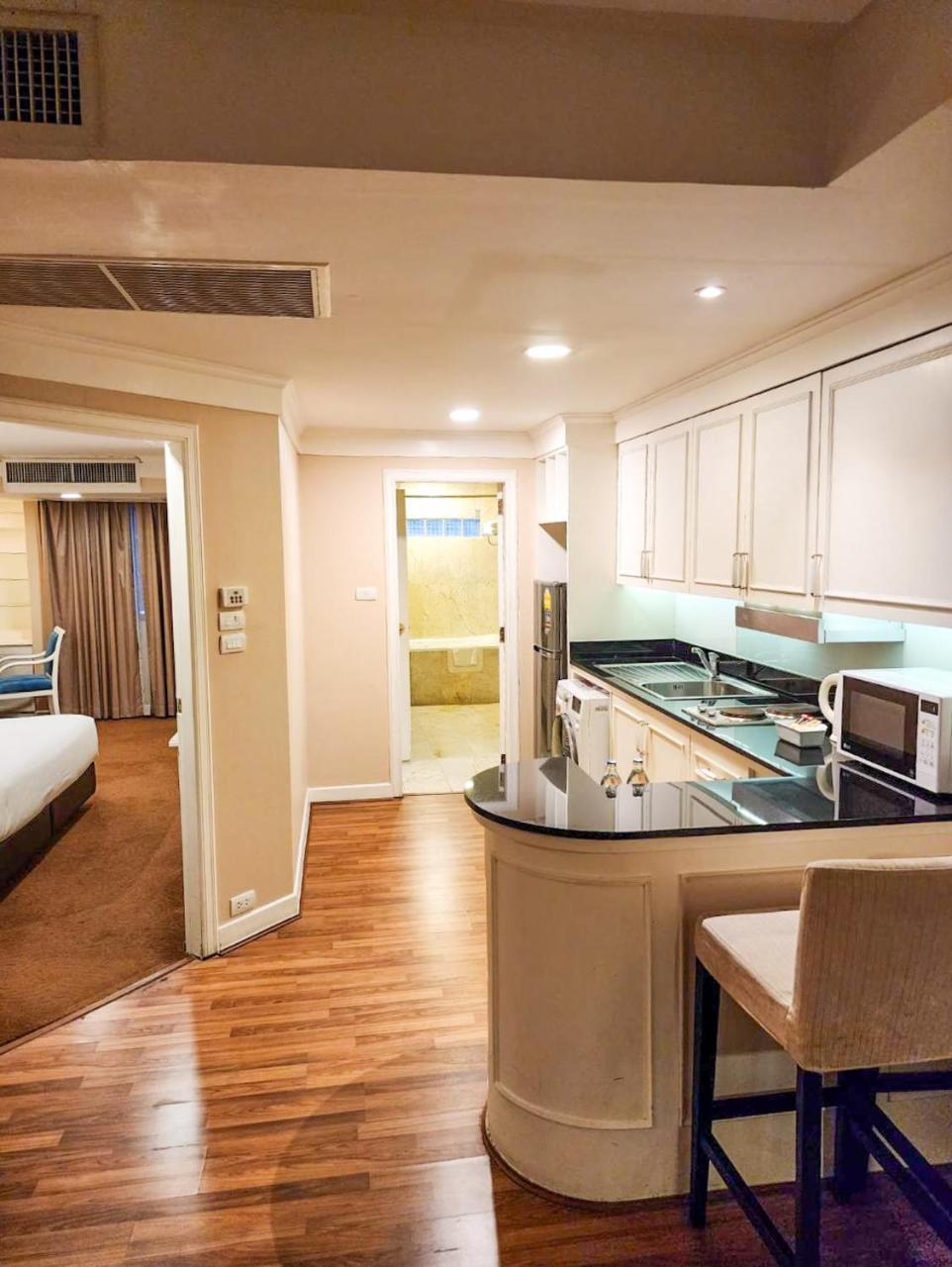 Kingston Suites 2