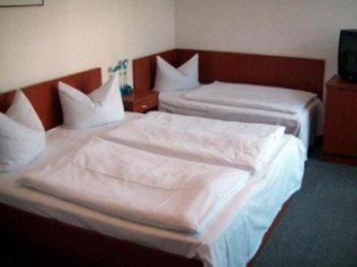 Amaryl City-Hotel