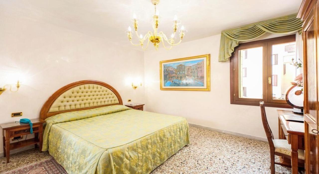 Hotel Antica Casa Carettoni