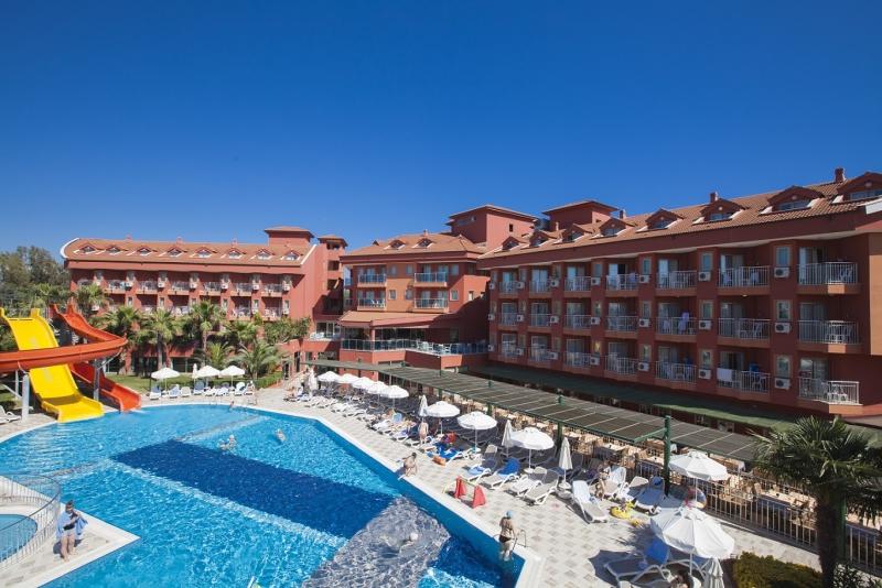 Club Side Coast Hotel