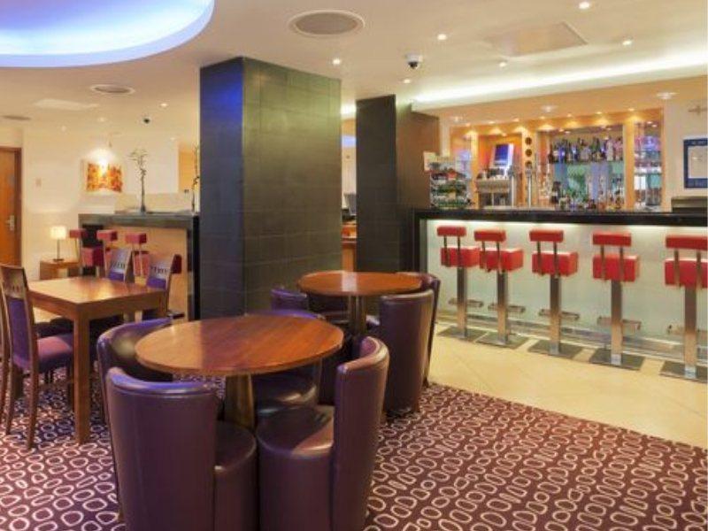 Holiday Inn Express London - Swiss Cottage 2