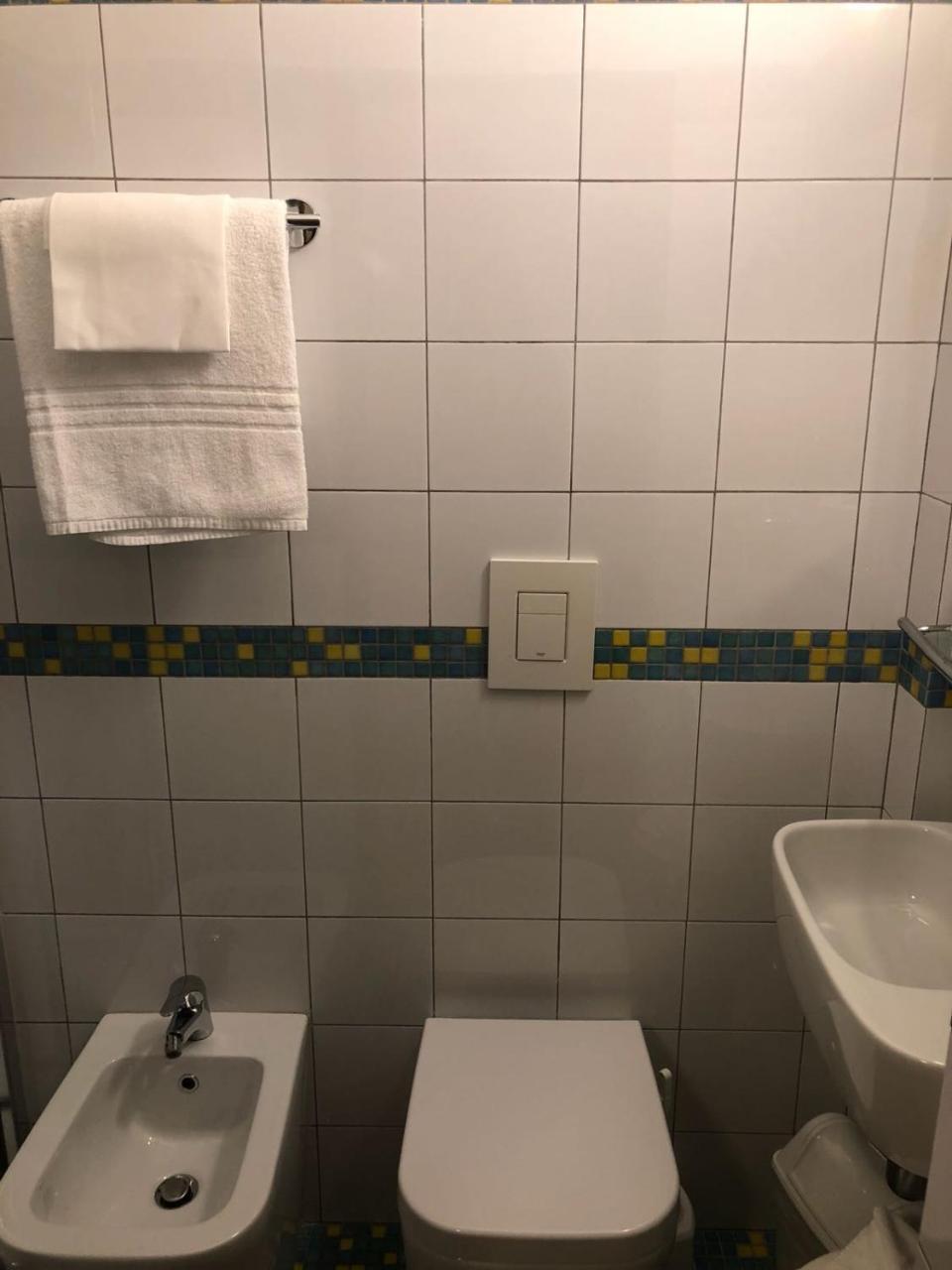 Nuova Italia 1