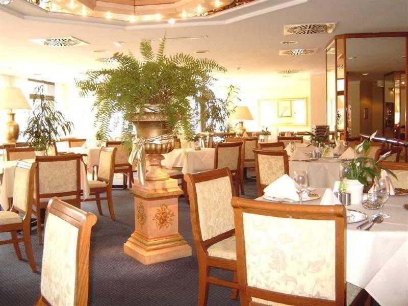 Hotel President