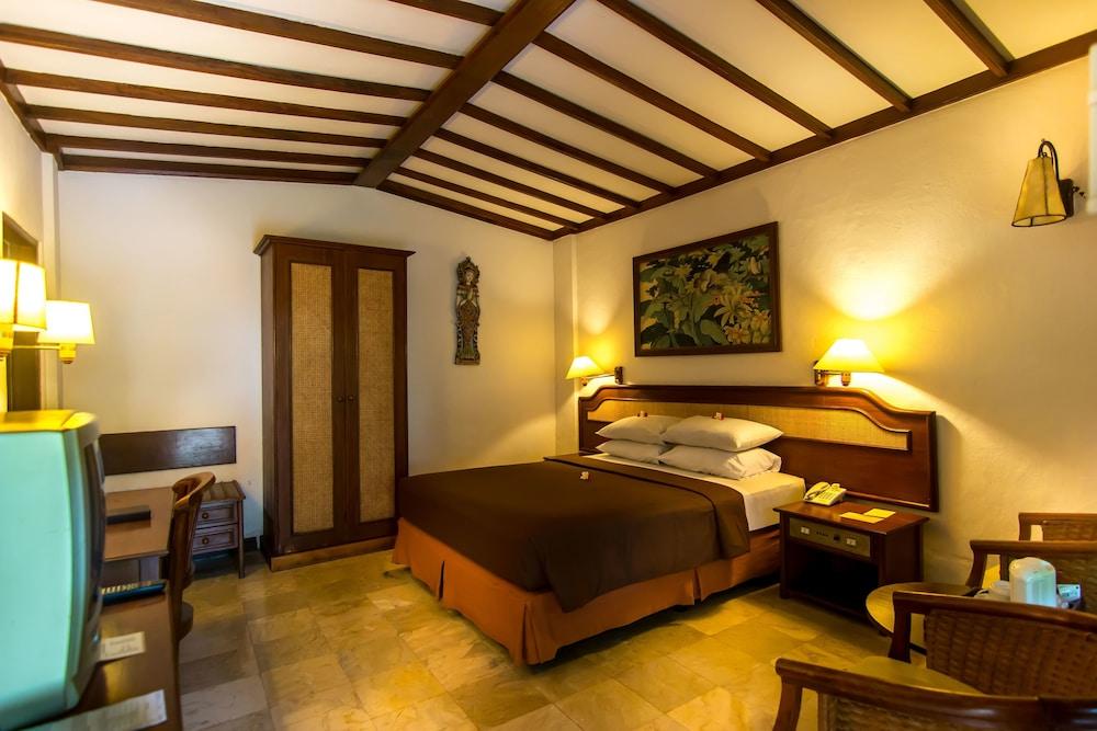 Champlung Sari Hotel 2