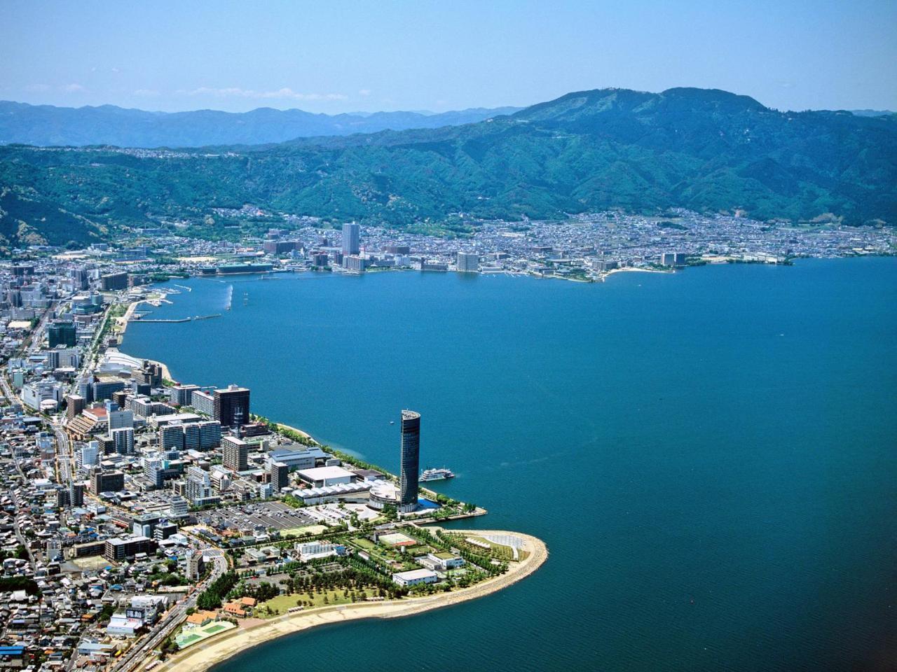 Lake Biwa Otsu Prince Hotel