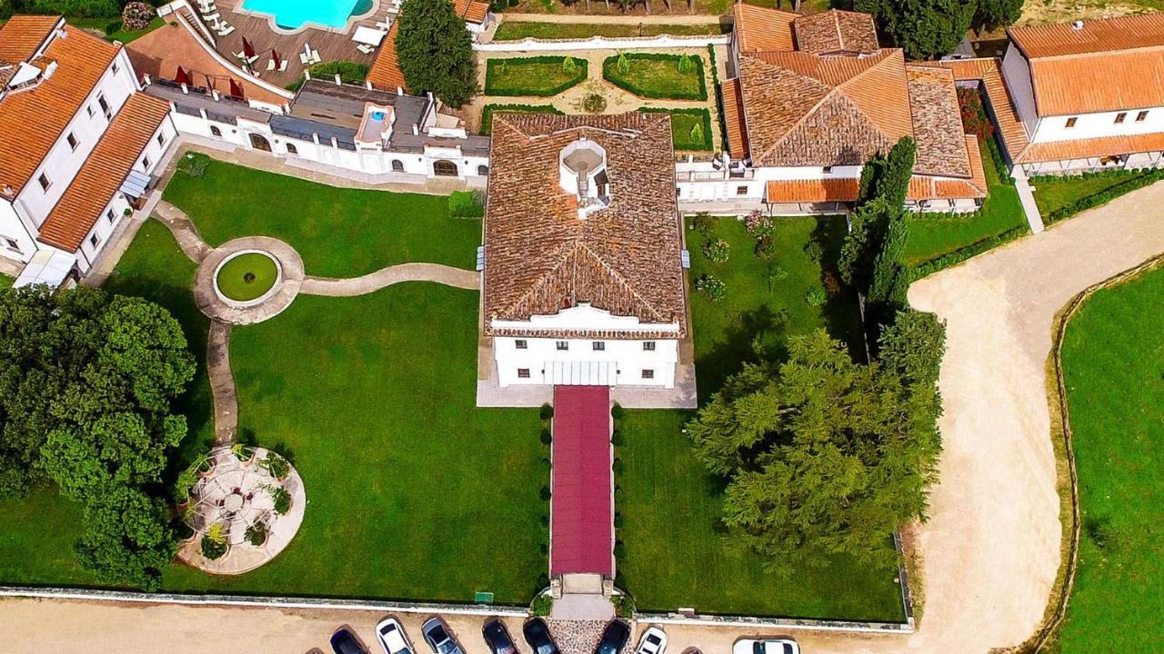 Villa Tolomei Hotel & Resort 1
