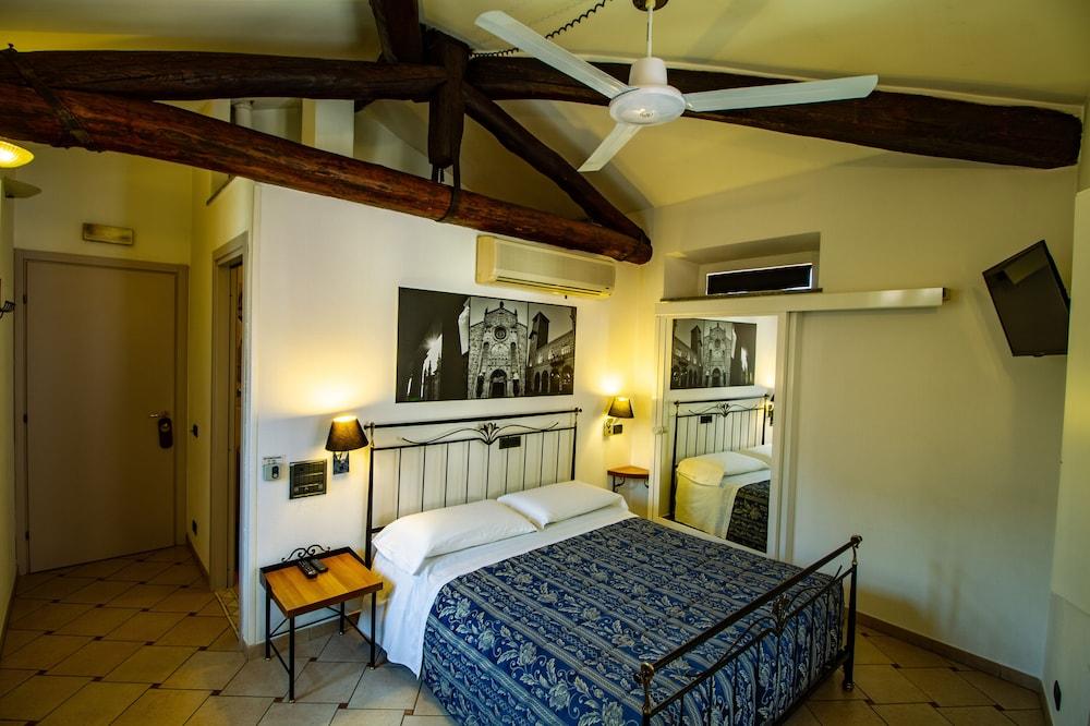 In Riva Al Lago B & B