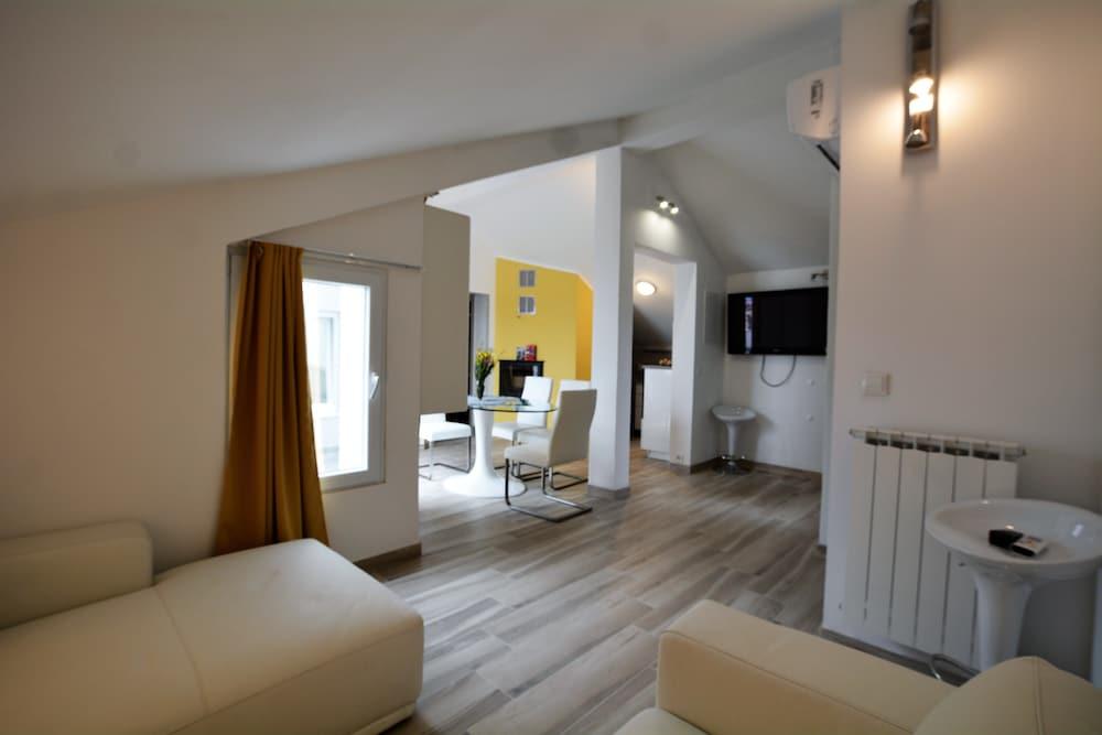 Villa Rosa 1