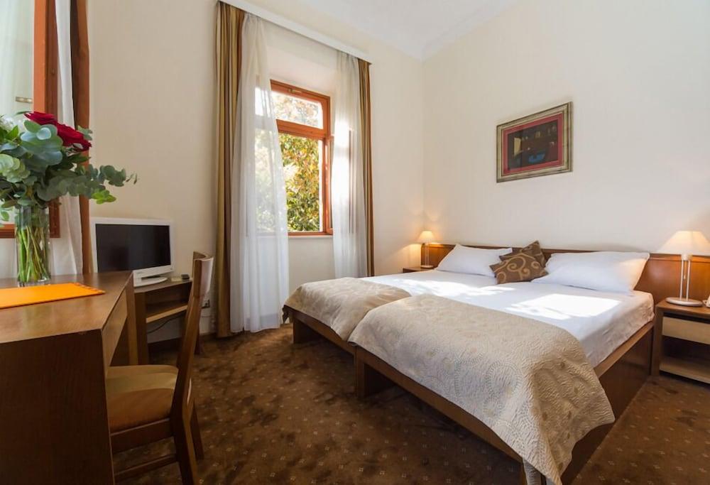 Hotel Zagreb 1