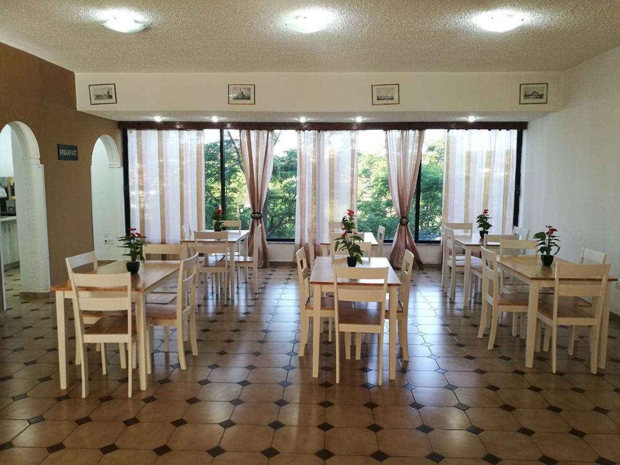 Golden Days Aparthotel 2