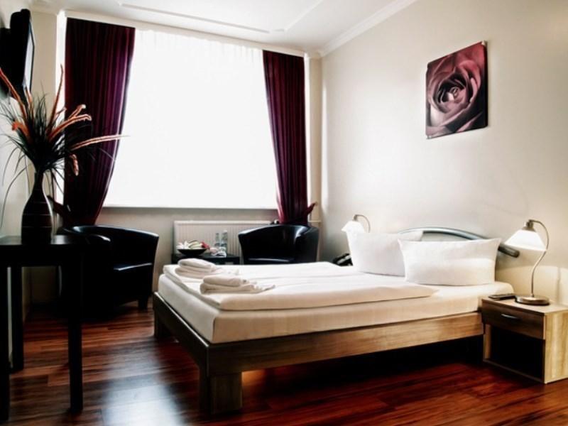 Aga's Hotel