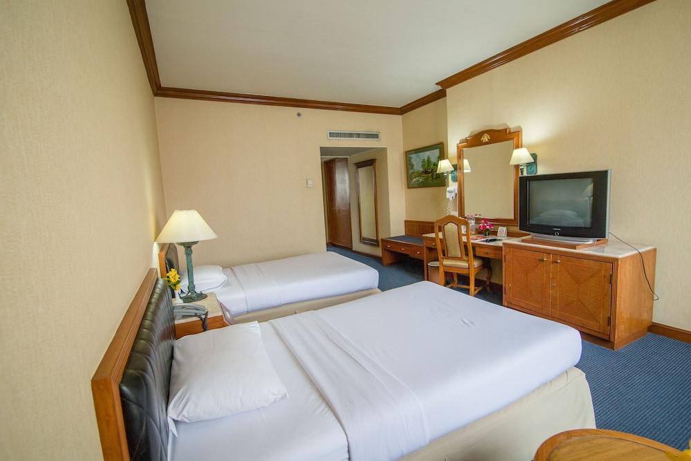 Royal Benja Hotel 2