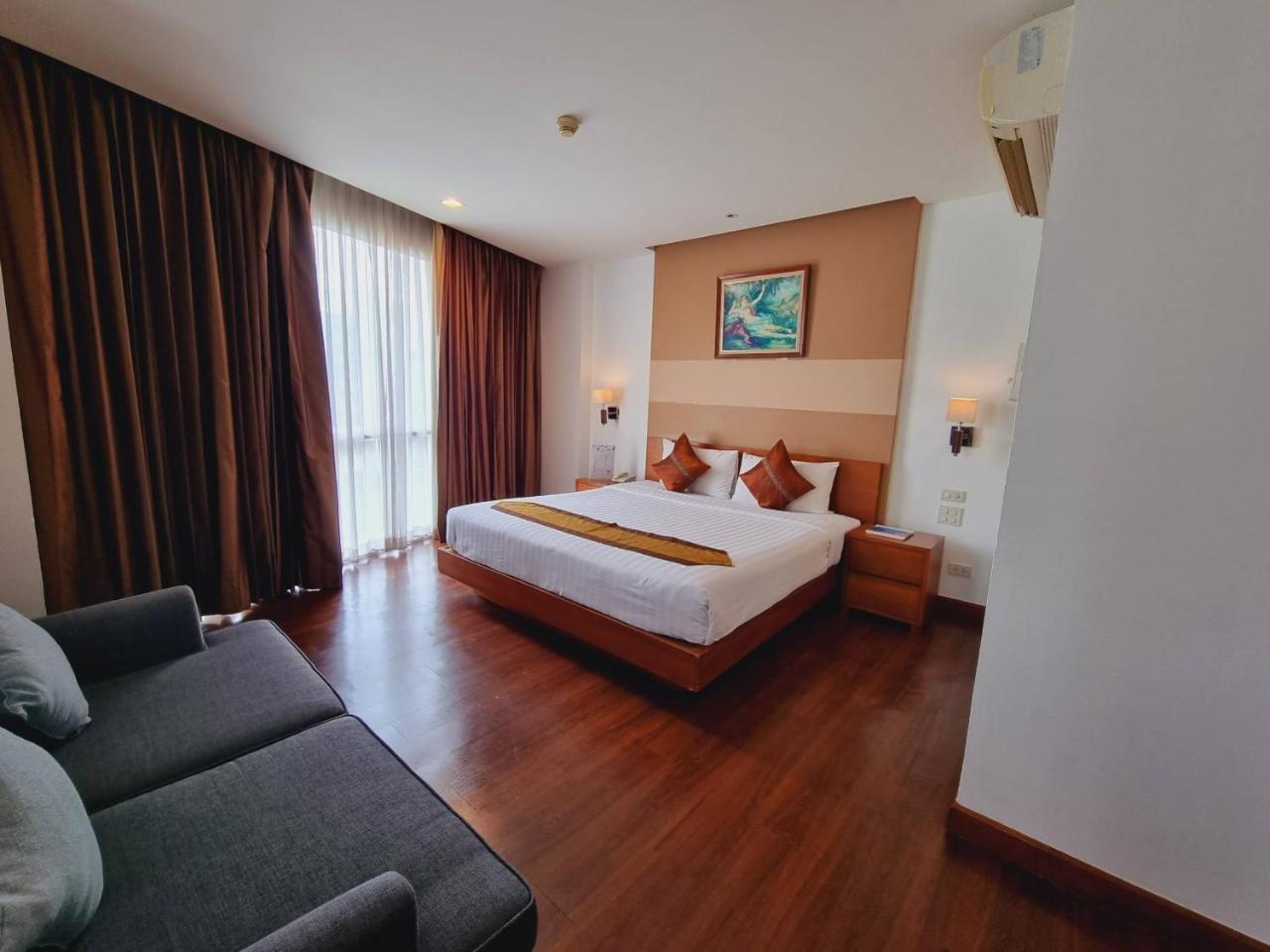 Lantana Resort