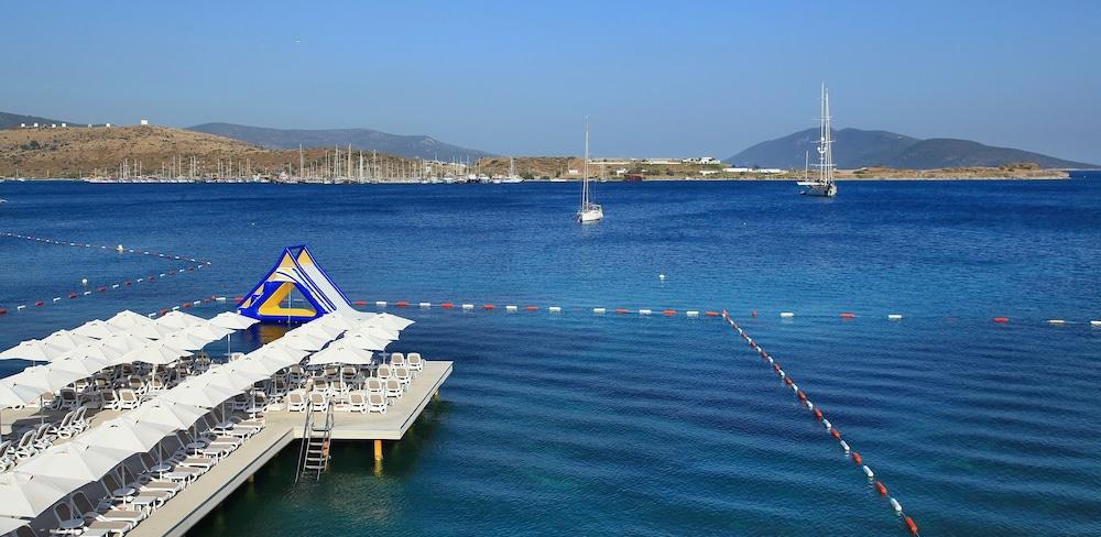 Royal Arena Resort & SPA Hotel