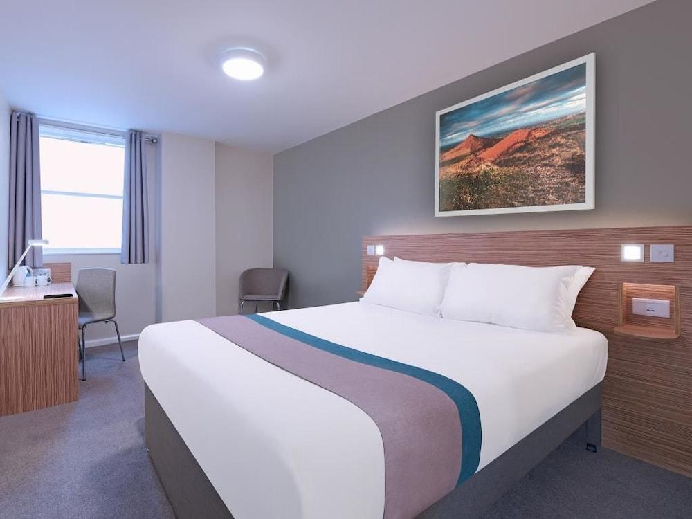 Travelodge London Central Waterloo 1