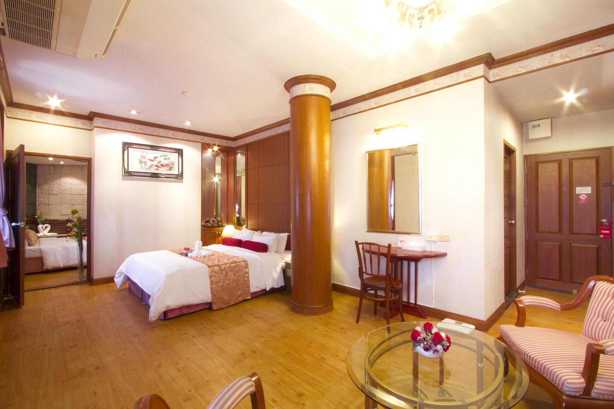 China Town Hotel 2