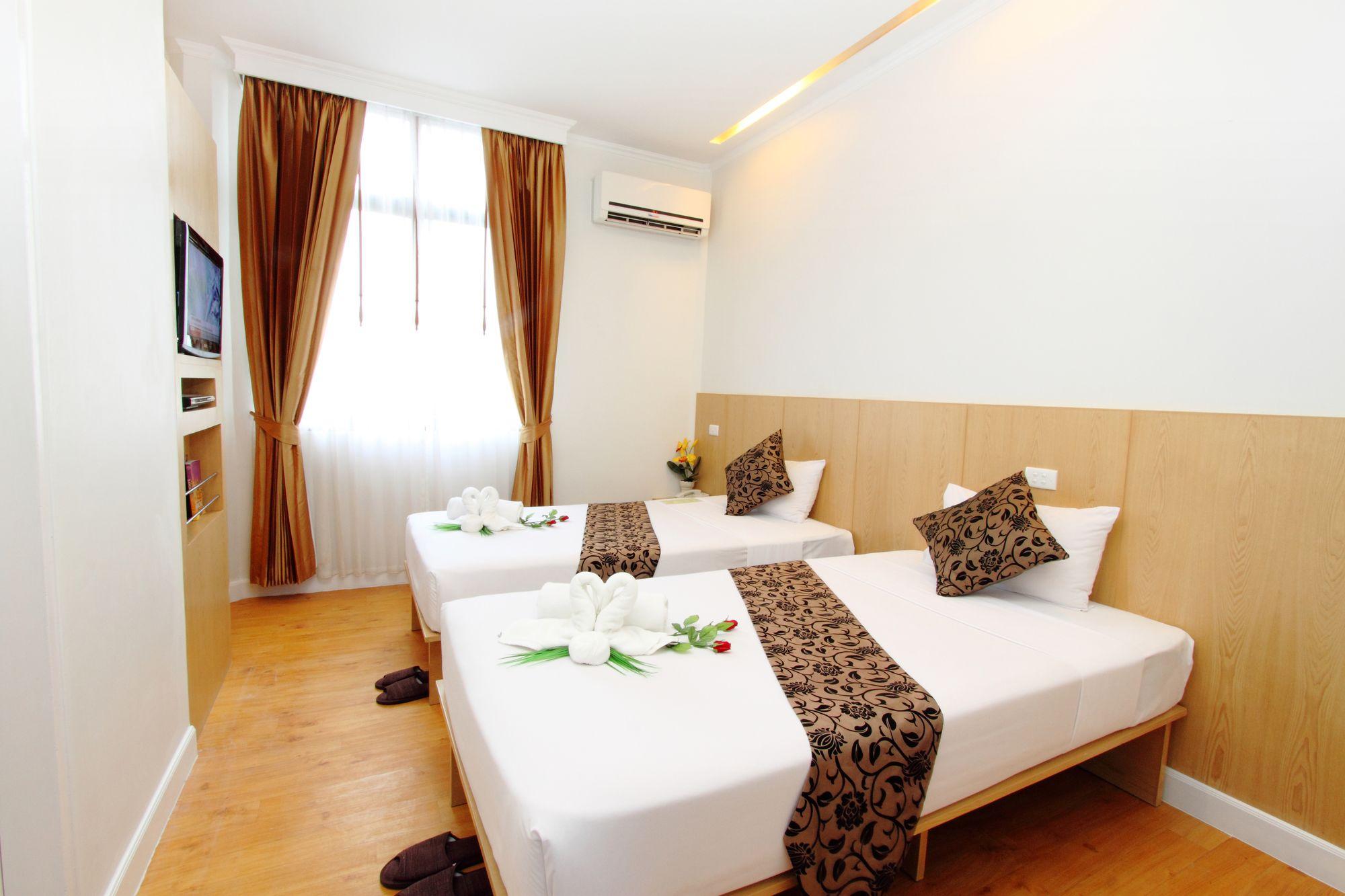 China Town Hotel 1