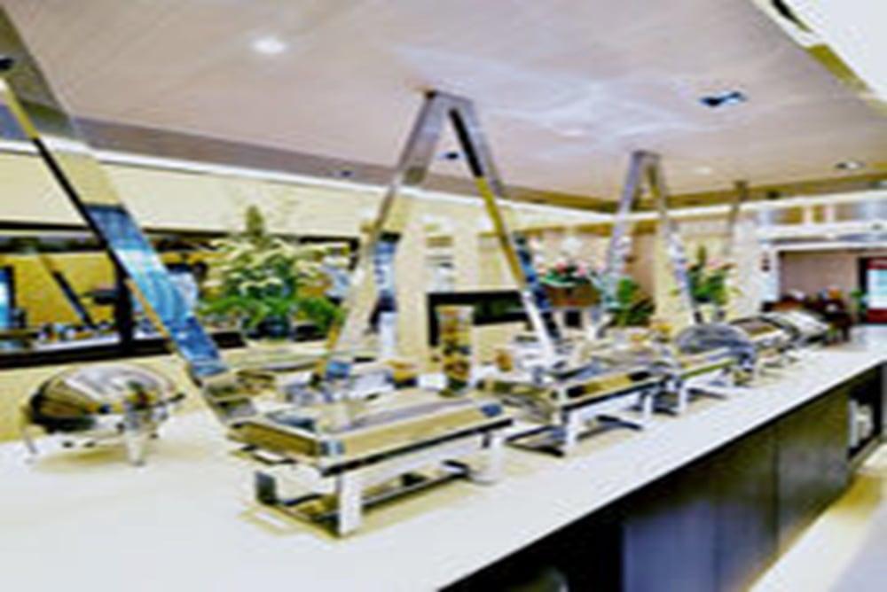 Centric Place Hotel