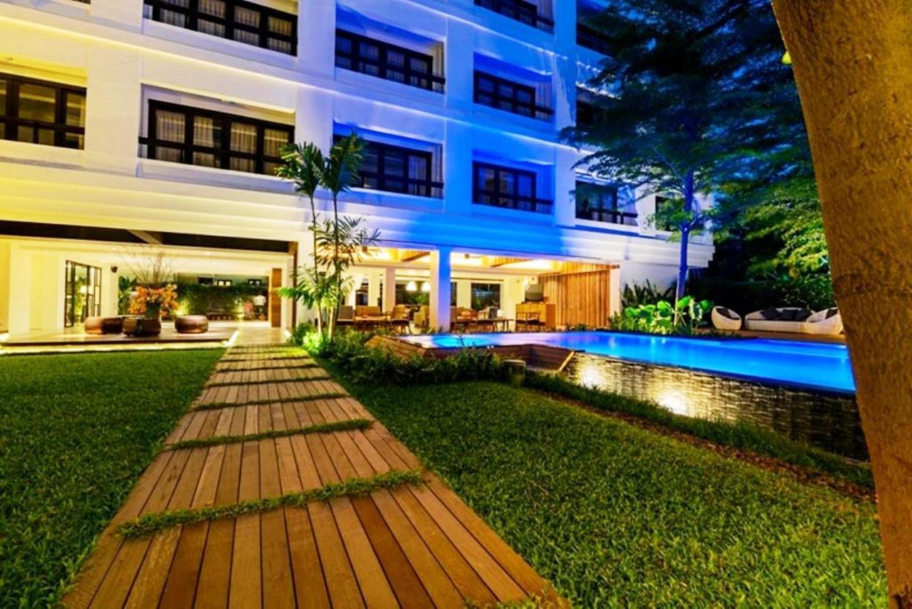 Uma Residence 1