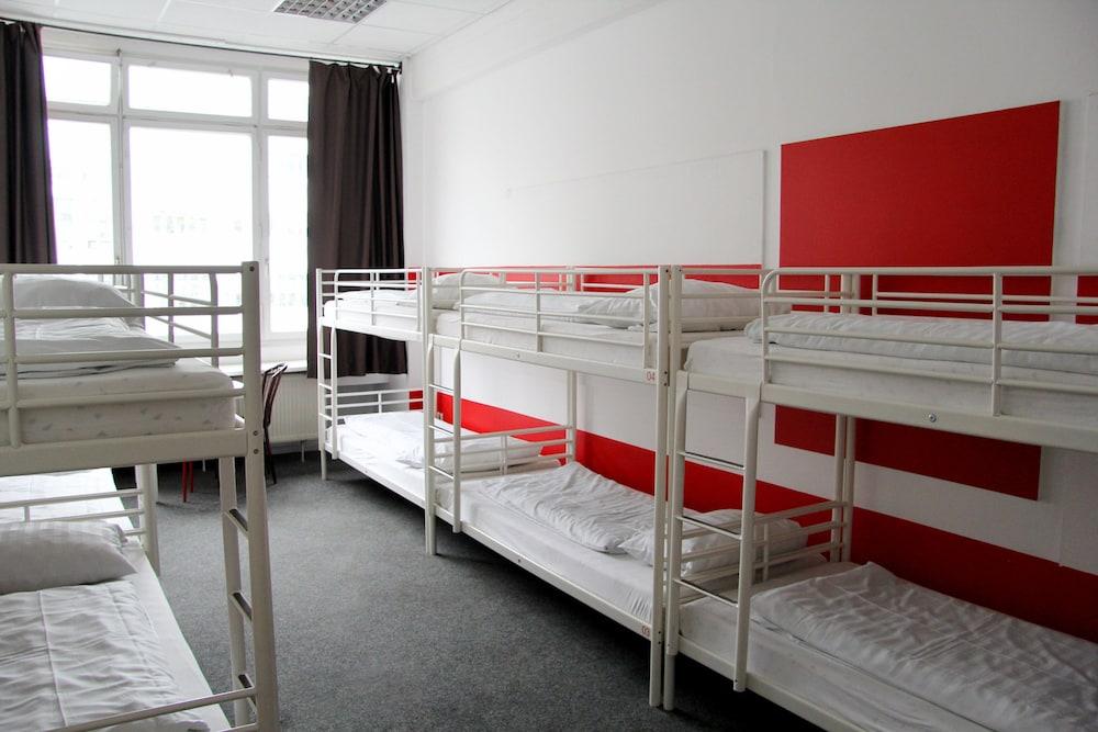 Check in Hostel