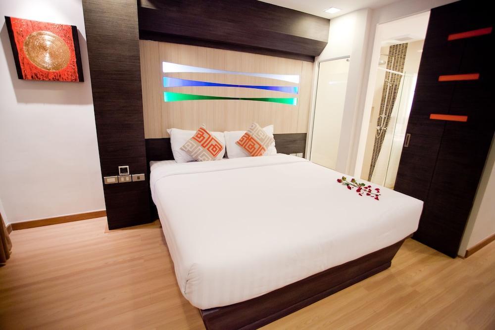 Studio Sukhumvit 11 by Icheck Inn