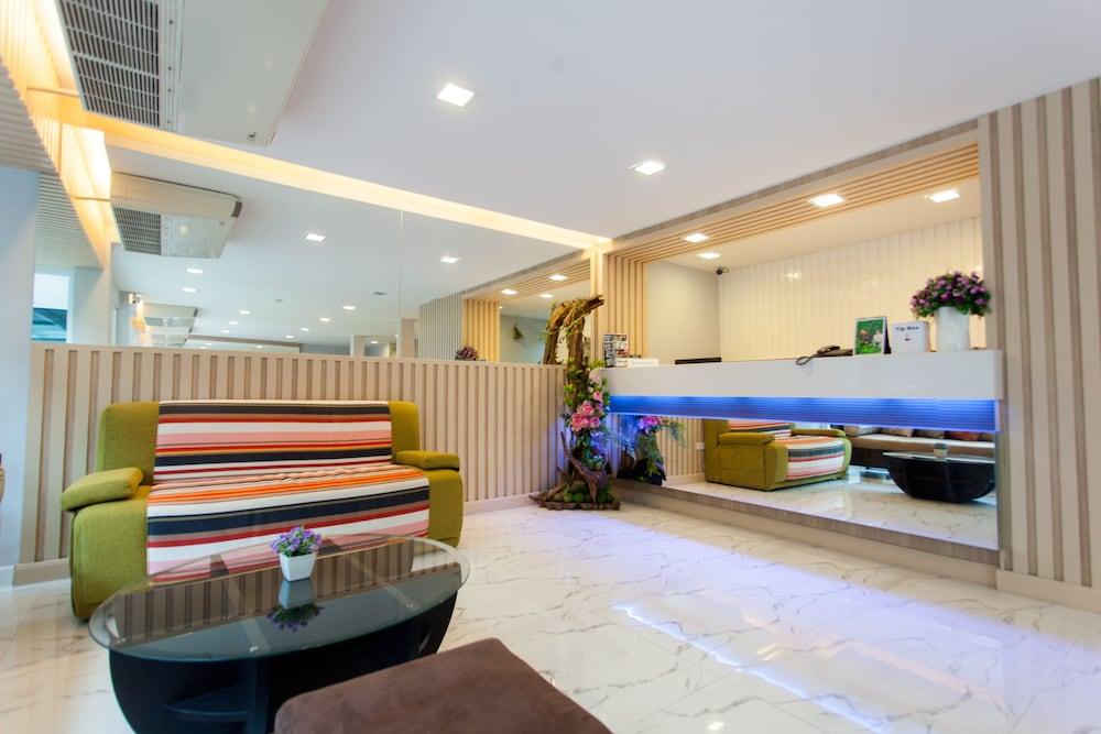 Nantra Ploenchit,Bangkok 1