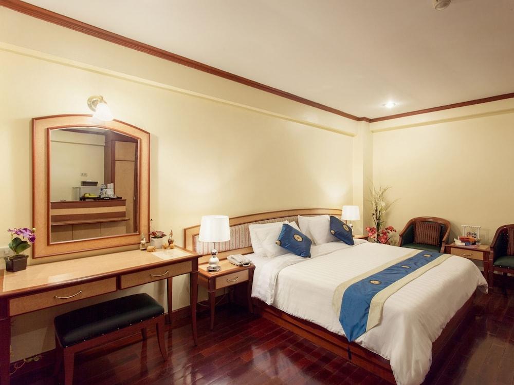 Patumwan House