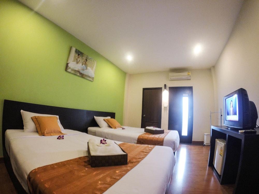 Khaosan Park Resort