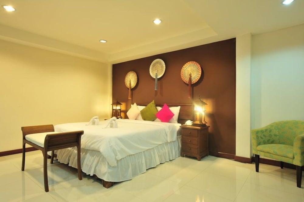 Lullaby Inn Silom 1