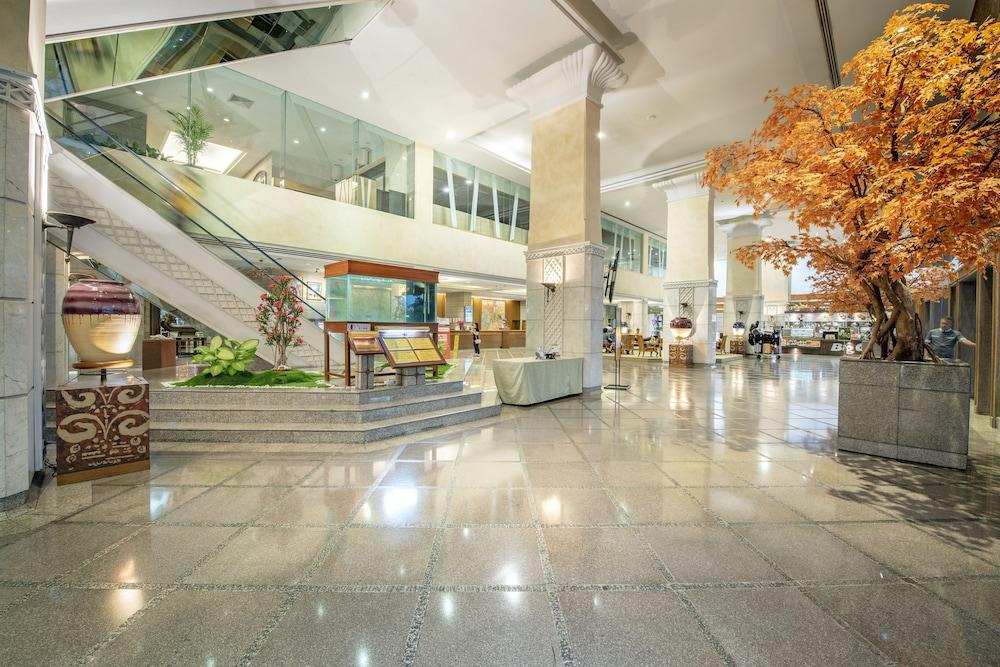 Ramada by Wyndham Bangkok Chaophya Park 2