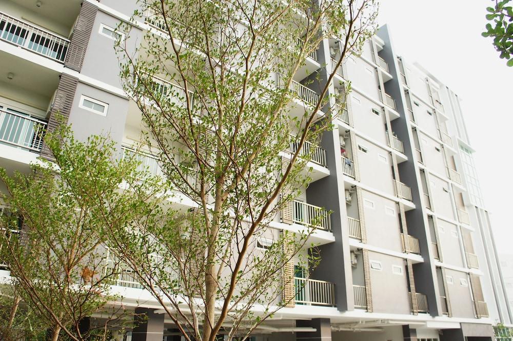 Wealth 30th Apartment