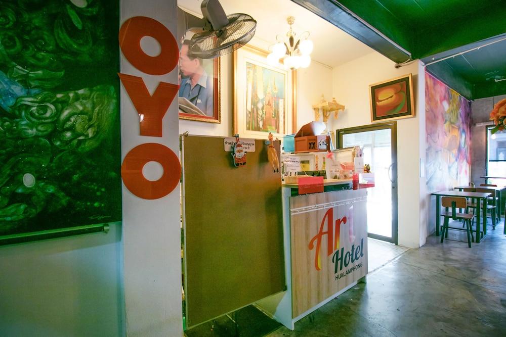 Oyo 568 Art Hotel Hua Lamphong 2