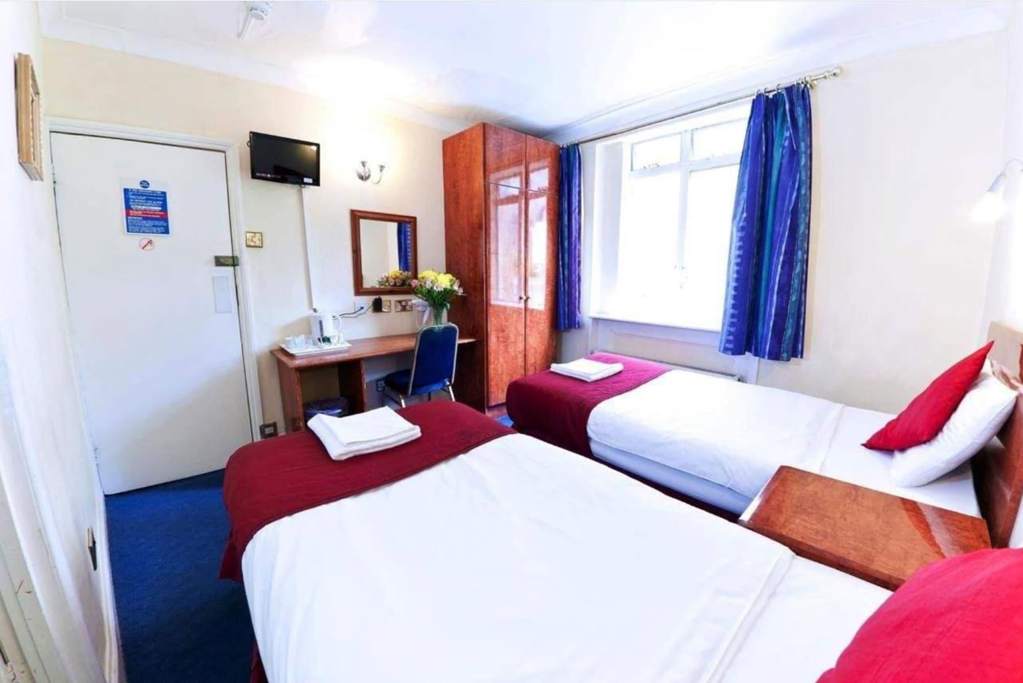 Whiteleaf Hotel