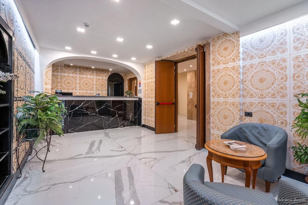 Hotel Deco 1