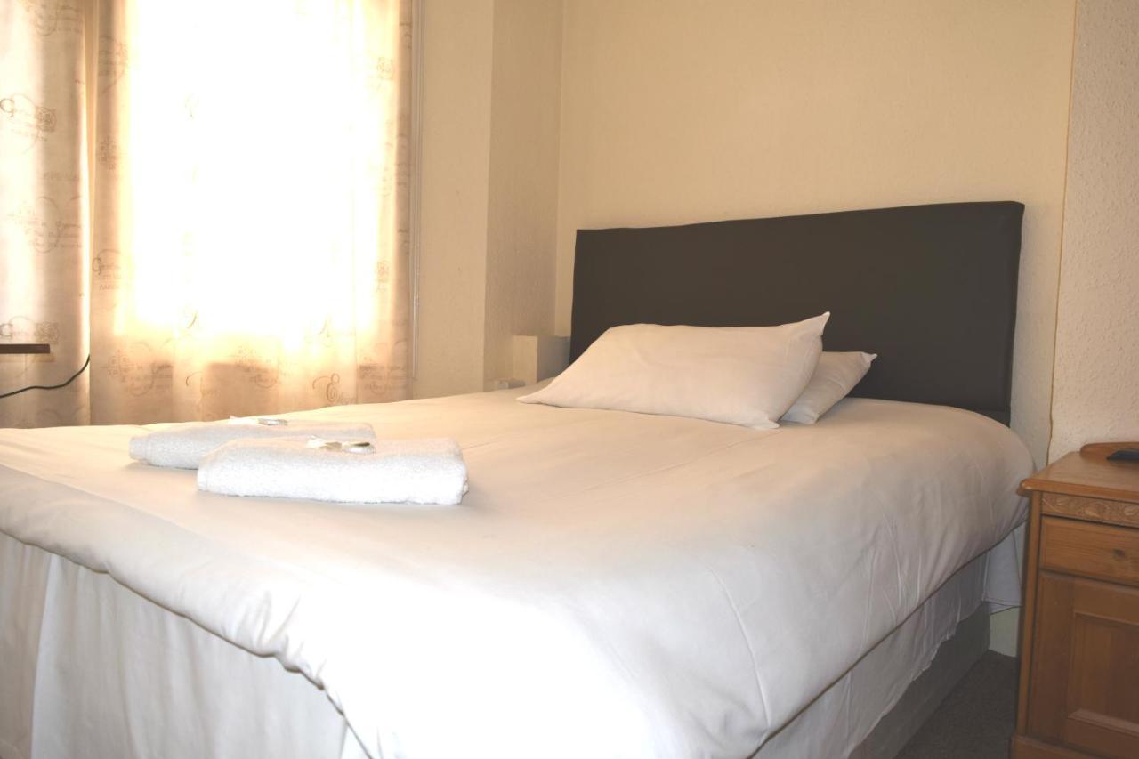 Charlies Hotel 1