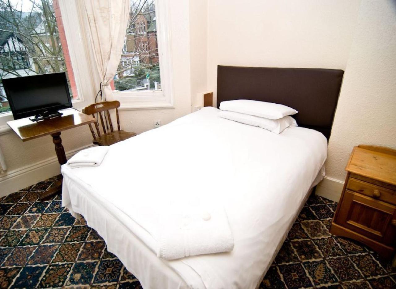 Charlies Hotel 2