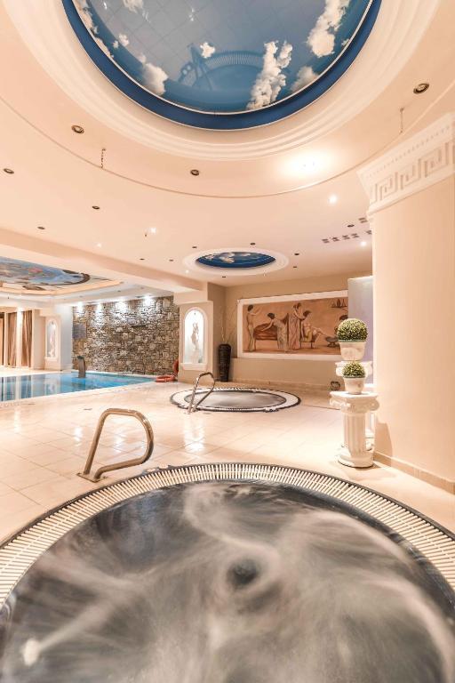 Secret Paradise Hotel & SPA