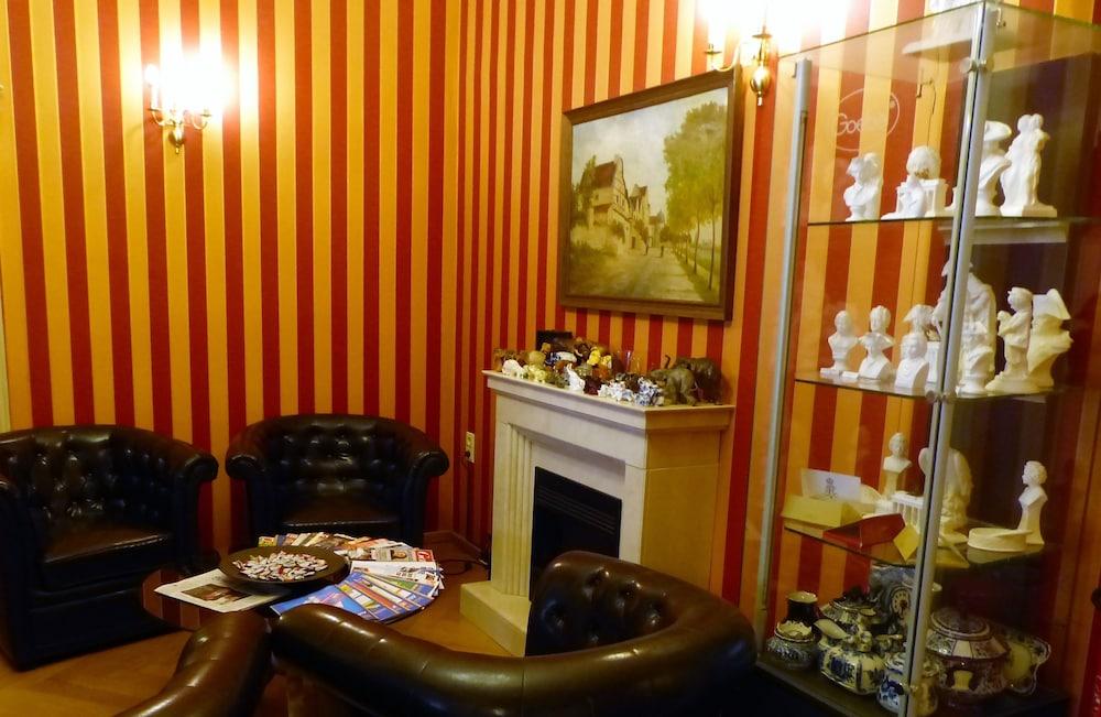 Hotel Pension Savoy 1