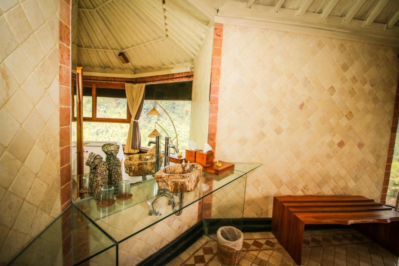 Kupu Kupu Barong Villas And Tree SPA by L’Occitane