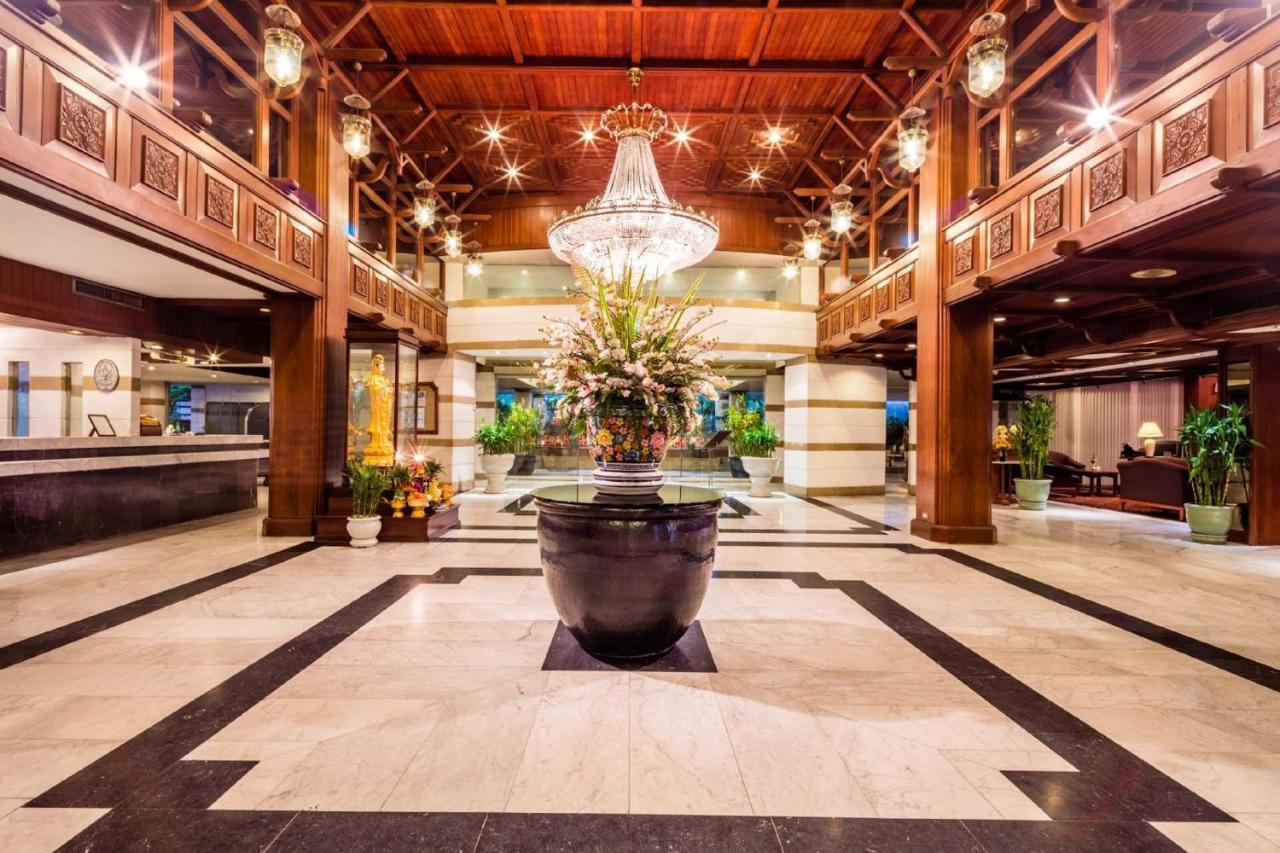 Bangkok Palace 2