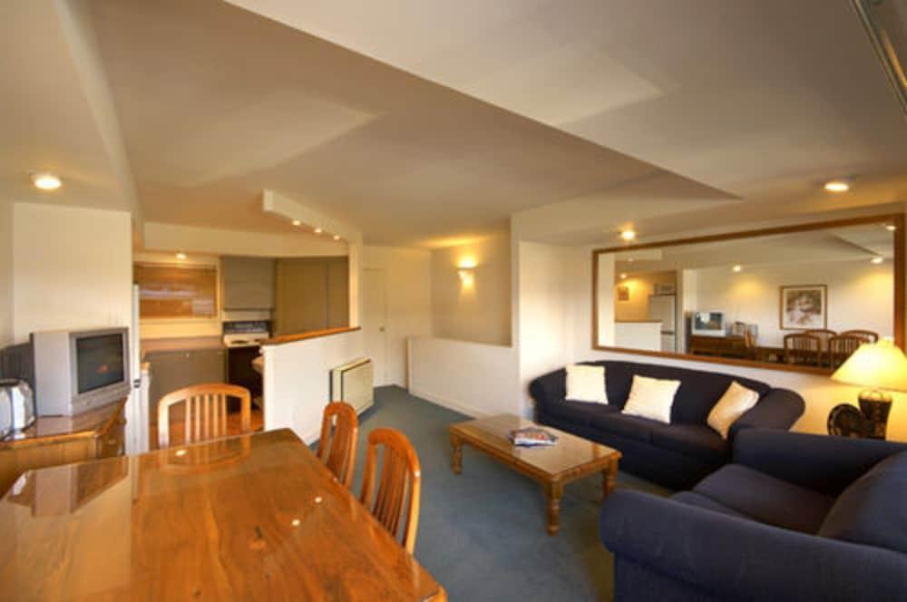 Lakefront Apartments 1