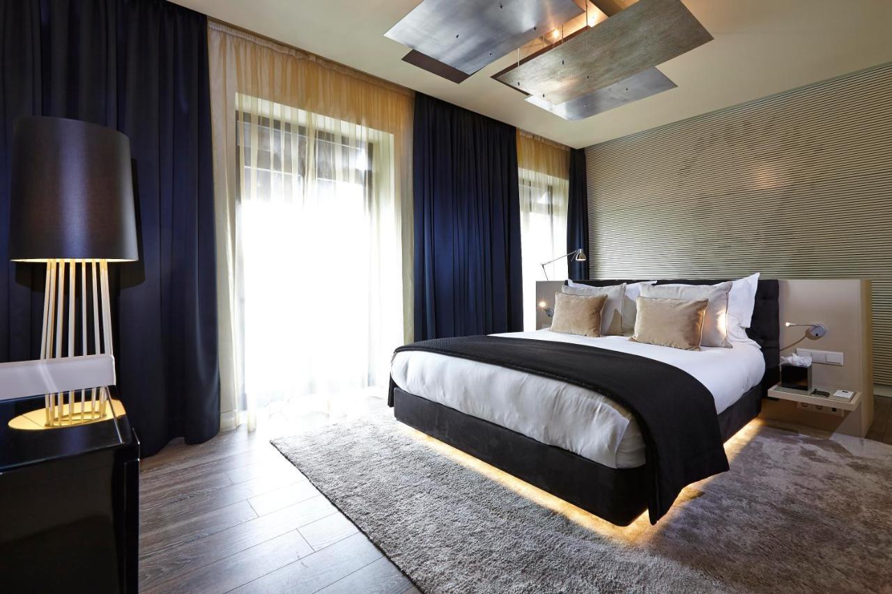 9 Hotel Mercy 1