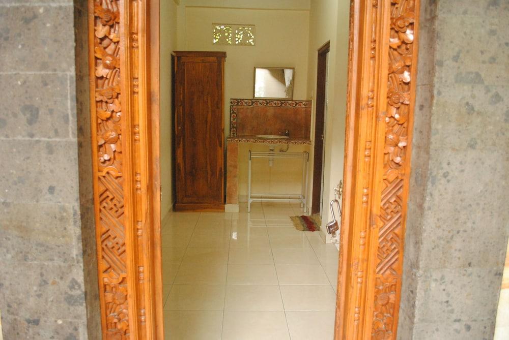Jangkrik Homestay 1