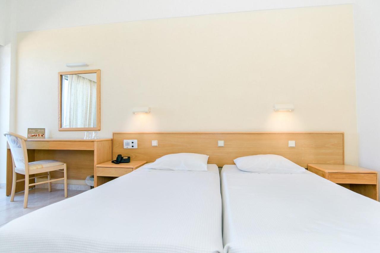Hotel Riviera 2