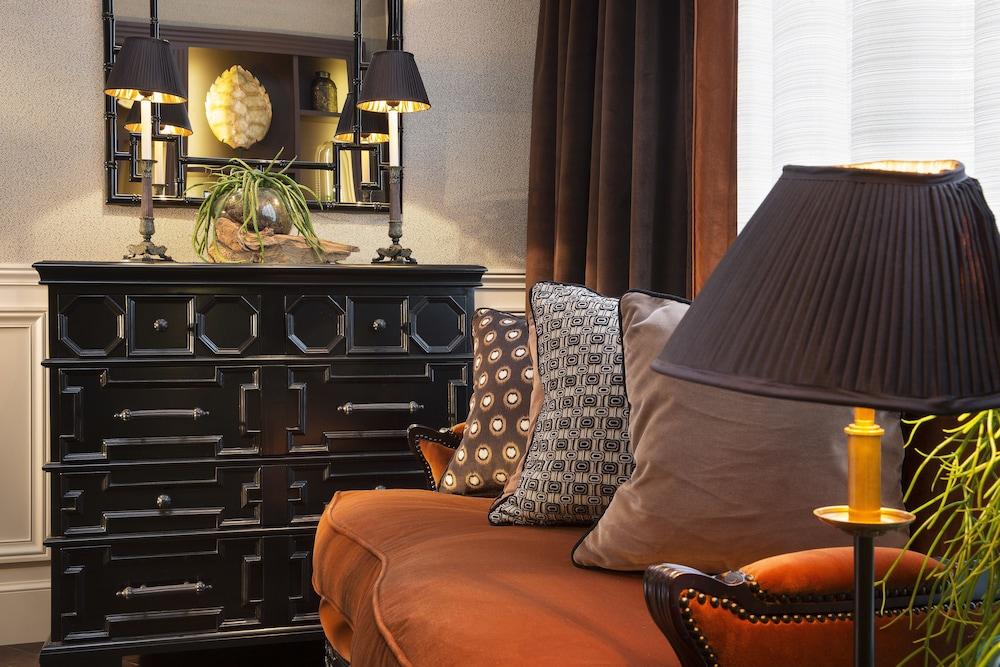 Hotel Monge