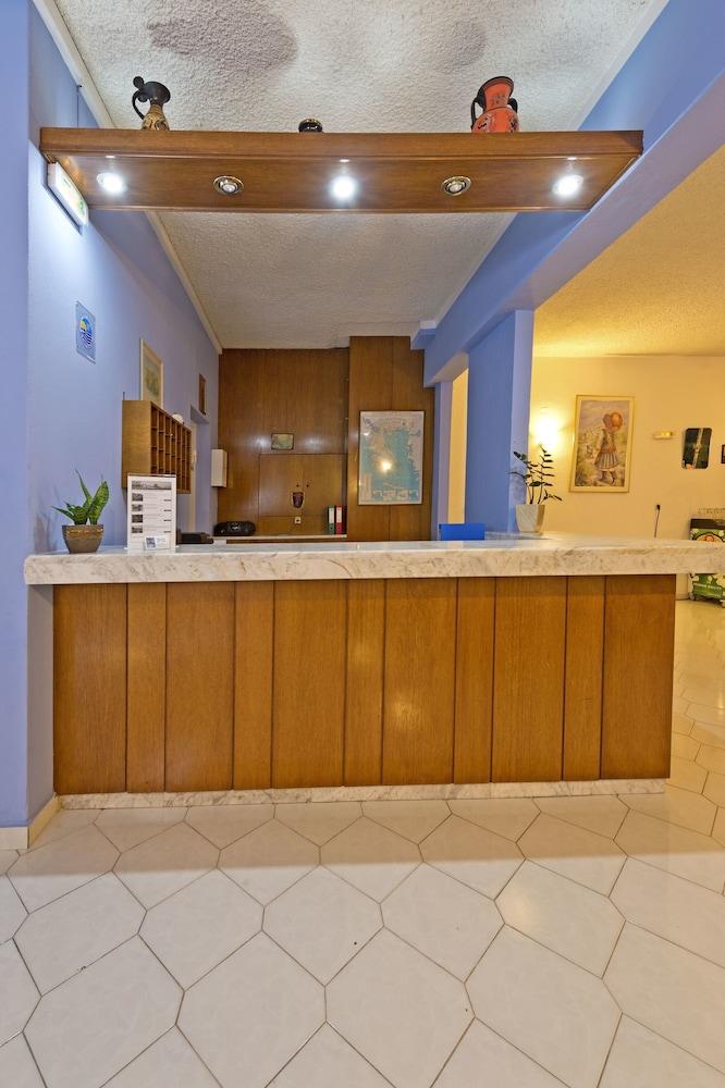 Trianta Hotel