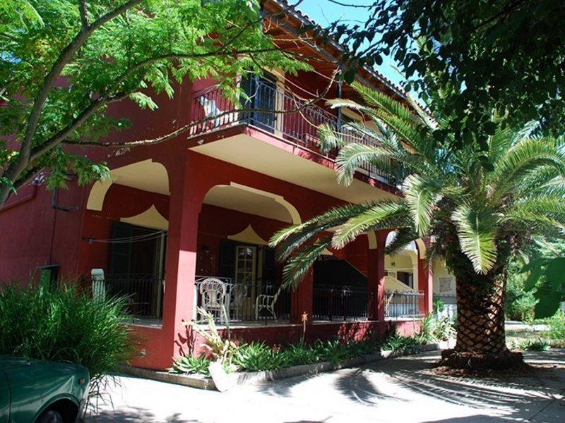 Teressa Apartments